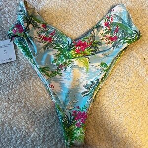 Skatie Melly Bottom in Poipu